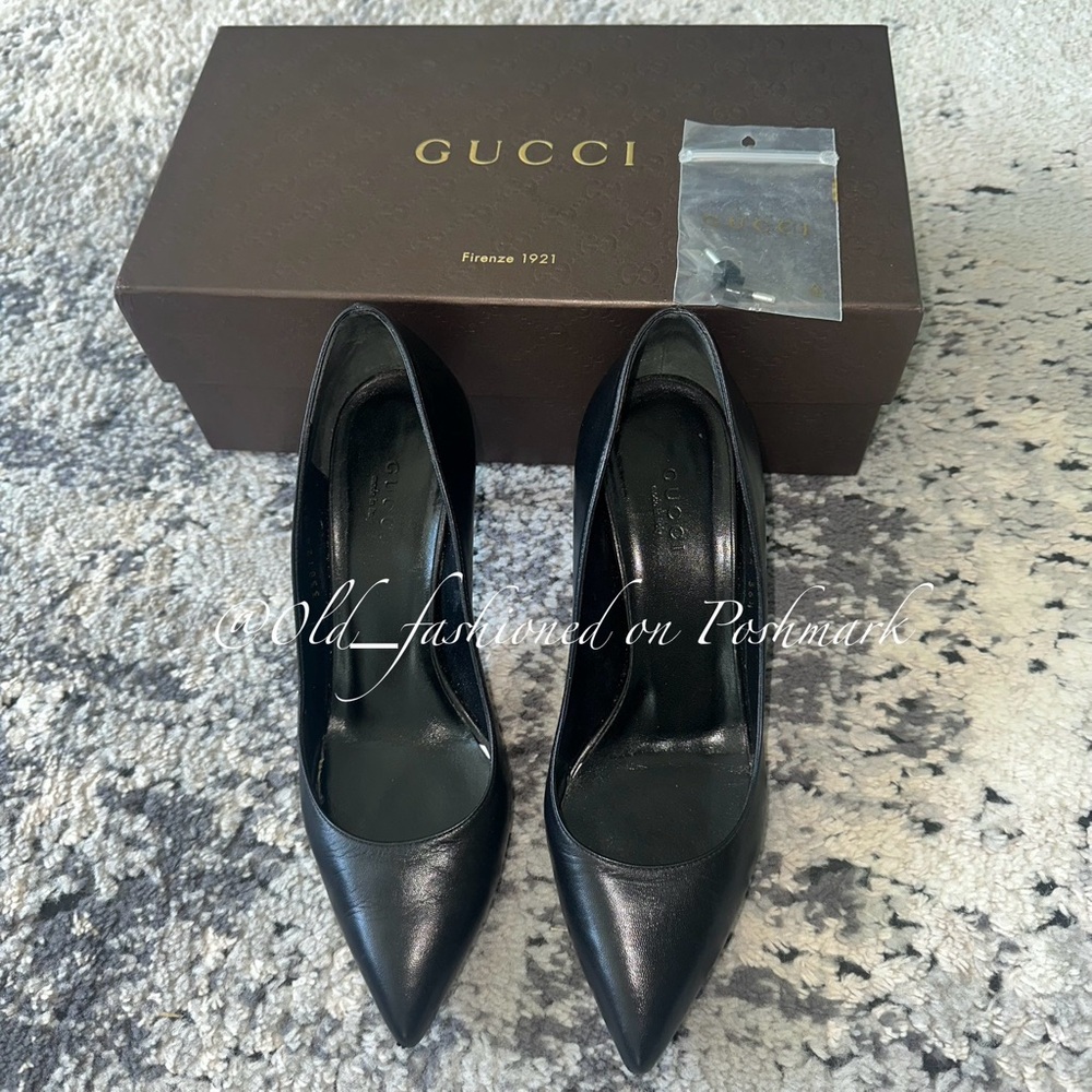 GUCCI Leather Pumps in Black